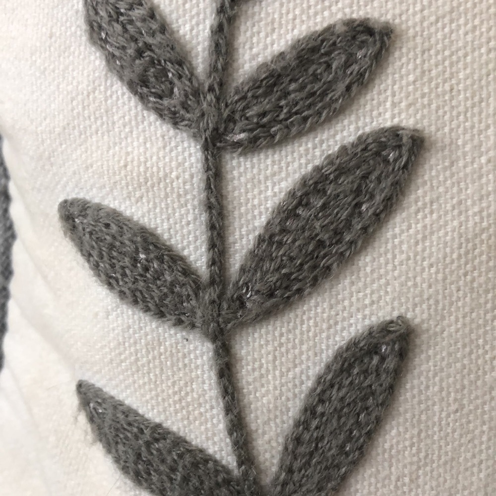 Home Sweet Home accent pillow - Picture 2 of 6
